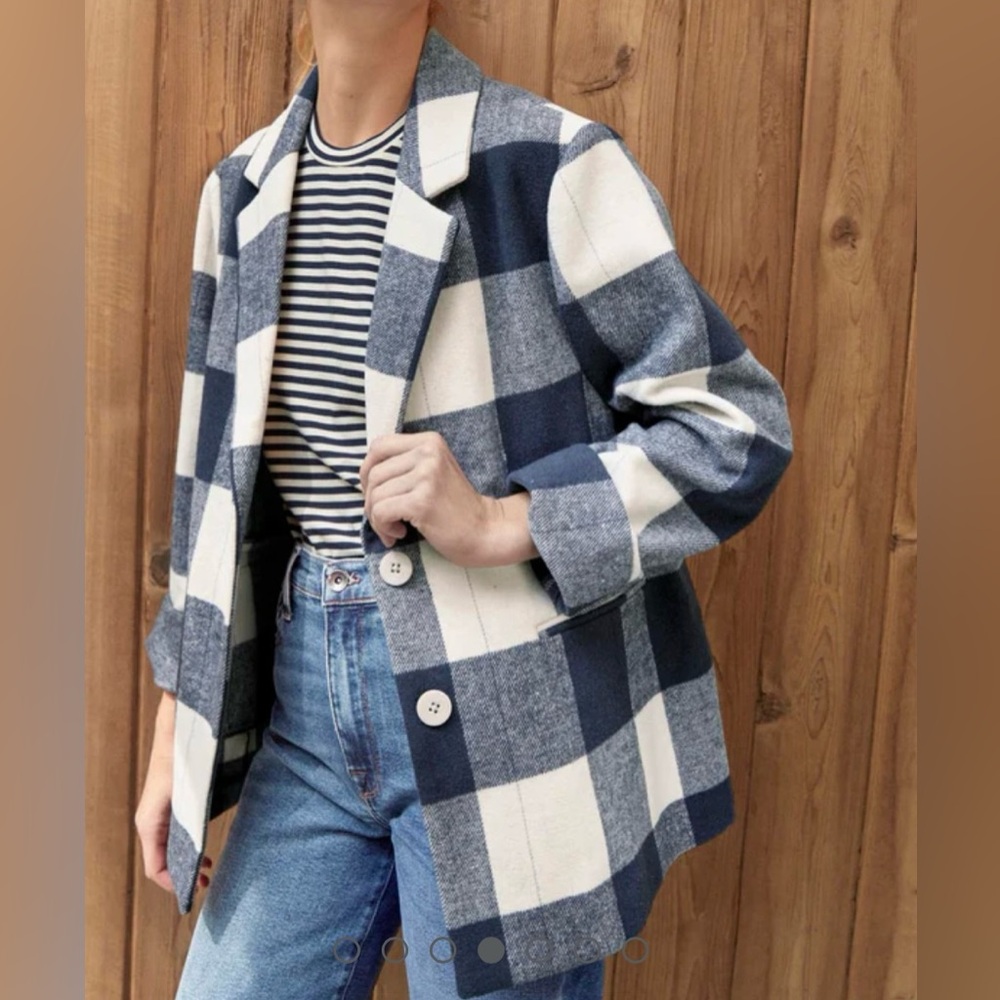 Splendid Plaid Blazer - Picture 3 of 8